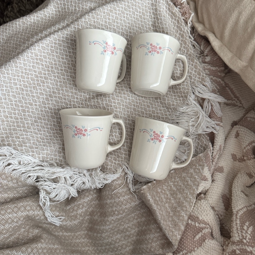 Corningware Floral Coffee Mugs Set